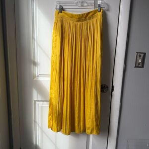 Ann Taylor size 2 pleated skirt